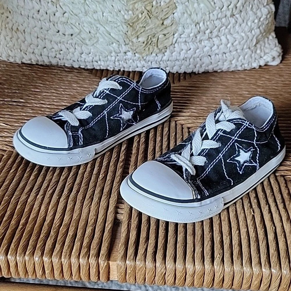 Converse One Star, black/white sneaker, size 9